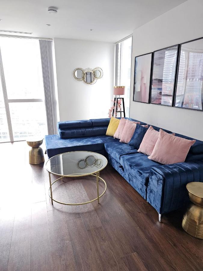 2 Bed Luxurious Apartments Canary Wharf Лондон Екстер'єр фото